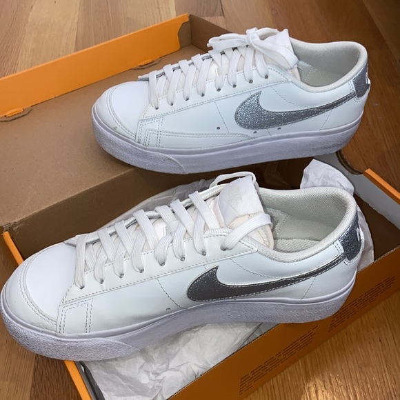 White Nike Blazers with Silver Check - Picture 3 of 6